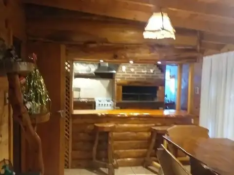 Casa en venta - 2 Dormitorios 1 Baño - 420Mts2 - Miramar