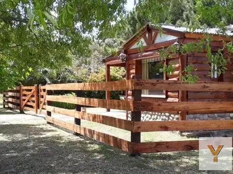 Casa en venta - 2 Dormitorios 1 Baño - 420Mts2 - Miramar