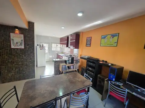 Depto Tipo Casa en Venta de 2 dormitorios