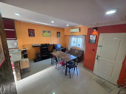 Depto Tipo Casa en Venta de 3 ambientes