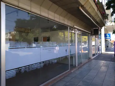 Local - Belen De Escobar