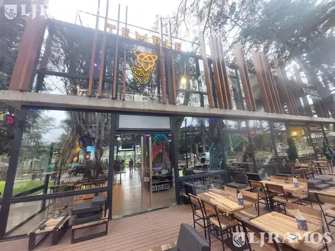 Local en Parque Leloir