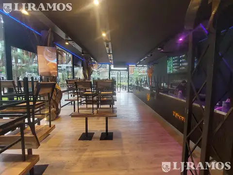 Local en Venta en Barrio Parque Leloir, USD 1.500.000