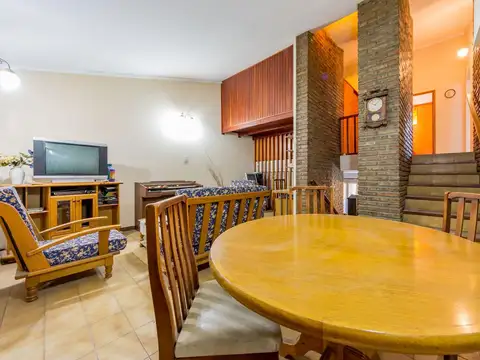 Casa en Venta en Capitan Bermudez, USD 169.000
