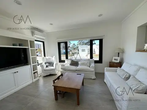 Casa en Alquiler Temporal con 1 cochera
