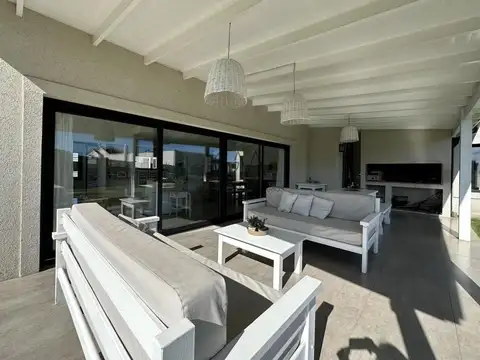 Casa en Alquiler Temporal A Estrenar