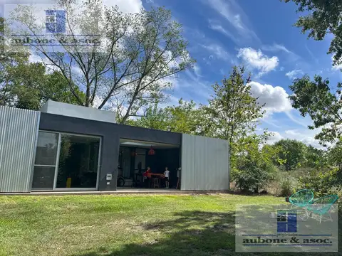 Casa moderna funcional, super luminosa doble vidrio, losa radiante