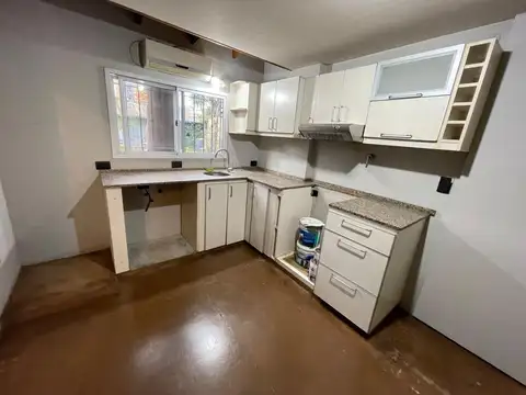 Depto Tipo Casa 4 ambientes con 2 baños