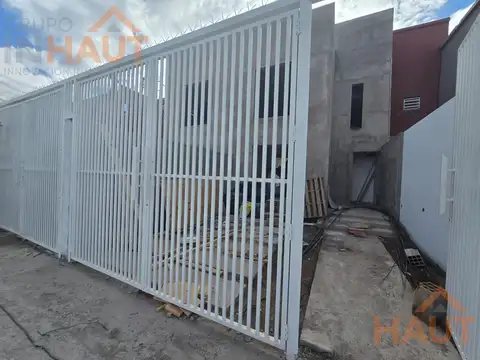 Depto Tipo Casa en Venta de 5 ambientes