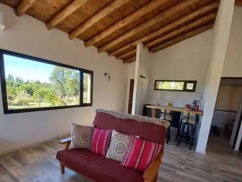 Casa 2 ambientes con 1 baño