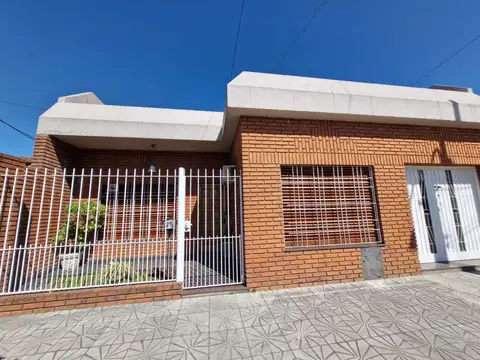 Alquiler de Casa 4 AMBIENTES en El Palomar, Morón