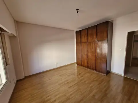 Alquiler de Casa 4 AMBIENTES en El Palomar, Morón