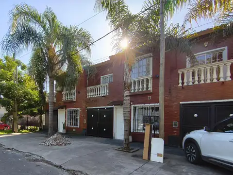 Depto Tipo Casa en Venta de 3 dormitorios