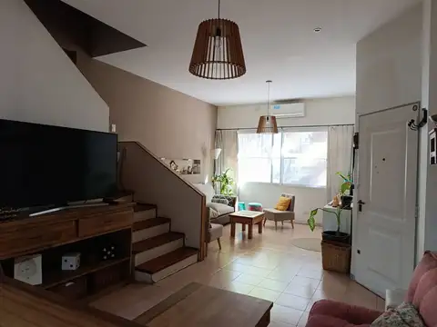 Depto Tipo Casa en Venta de 2 dormitorios
