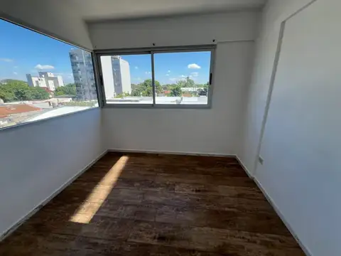 Departamento en Alquiler en Morón, $ 550.000