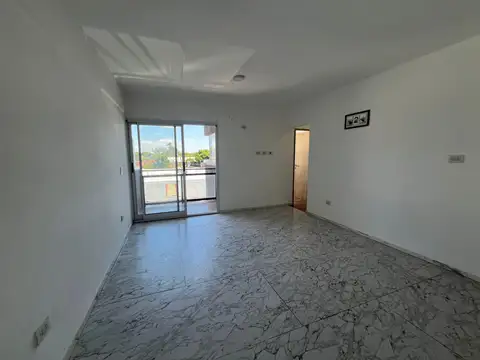 Alquiler, departamento, 2 ambientes, balcón, luminoso, vista abierta, morón