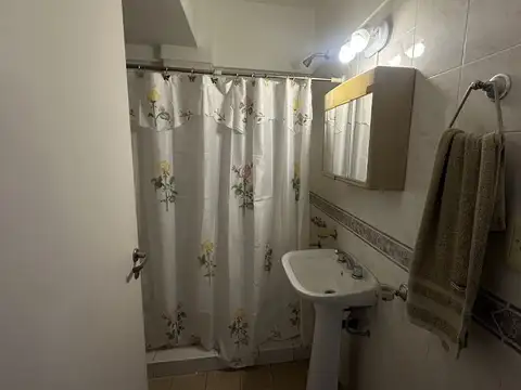 2 AMBIENTES CONTRAFRENTE CON BALCON "SE ALQUILA AMUEBLADO"