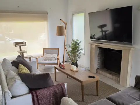 Casa 3 ambientes con 2 baños