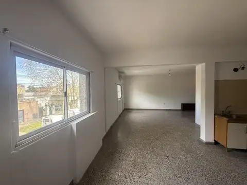 Venta Depósito en Temperley Oeste