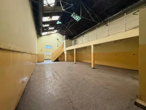 Venta Depósito en Temperley Oeste