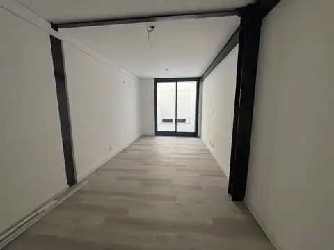 Venta departamento de un ambiente con patio a estrenar en Boedo