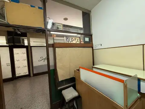 Local en Venta 49 años