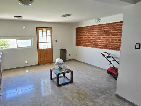 Casa en Venta en Plottier, USD 110.000