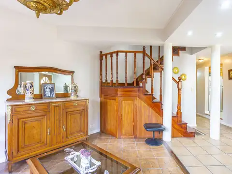 Casa en Venta con 1 cochera