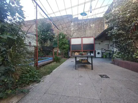 Casa en Venta con 3 cocheras
