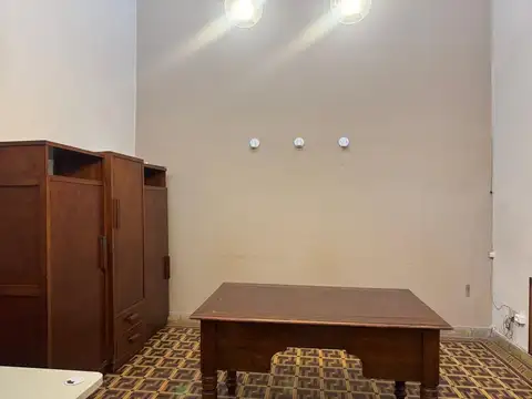 Doctor Luis Alberto De Herrera 900