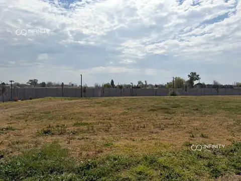 Terreno en Venta 30  mts Fondo