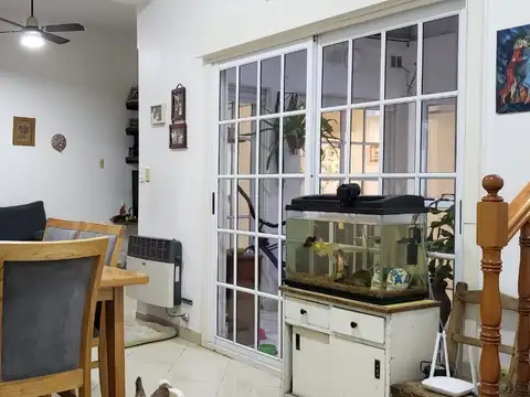 Departamento Tipo Casa 5 Ambientes en Duplex Con Entrada Independiente