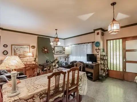 Depto Tipo Casa en Venta 50 años