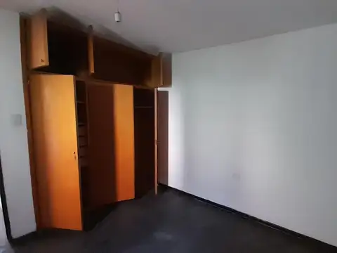 Casa en Alquiler con 1 cochera