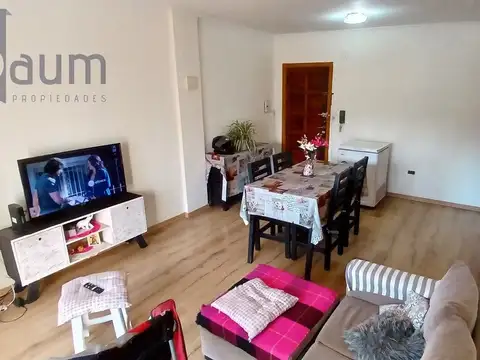 2 dormitorios con balcón - zona 8 y 43