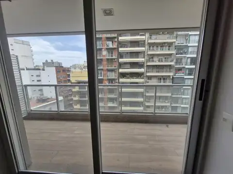 Venta - 2 ambientes al frente con balcón corrido - cochera - full amenities - premium - Barrio Norte