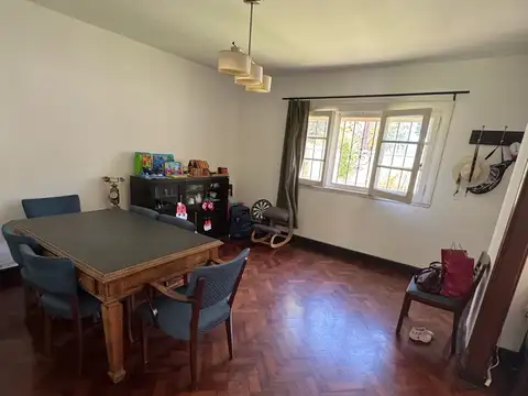 Depto Tipo Casa en Alquiler de 4 ambientes