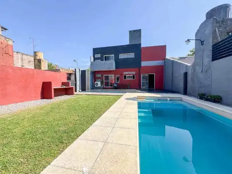 CASA 5 AMBIENTES JARDIN PILETA BURZACO