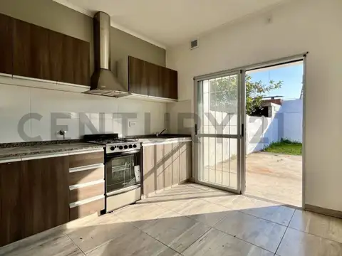 Venta Casa de 2 Dormitorios con patio | Centro, San Lorenzo, Santa Fe