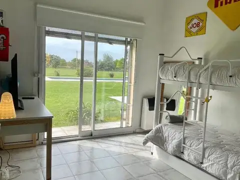 VENTA DE MODERNA  CHACRA EN BENQUERENCIA CLUB