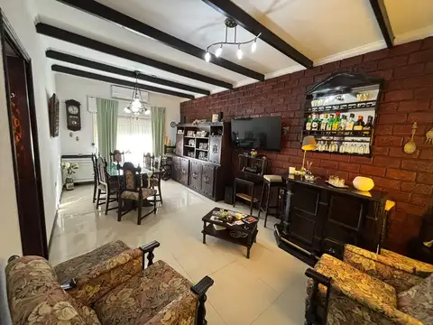 Depto Tipo Casa en Venta de 4 ambientes
