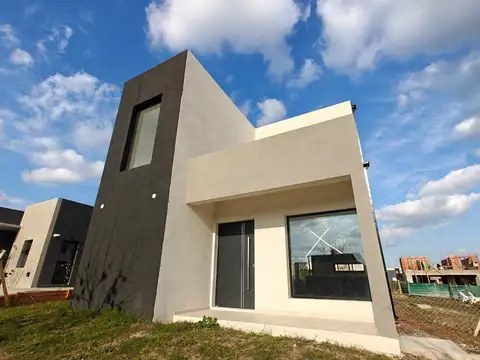 Casa en venta en Santa Elena Pilar del Este
