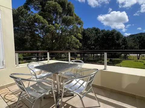 Departamento en Venta en Playa Mansa, USD 129.000
