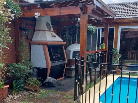 Casa 4 ambientes con 3 baños