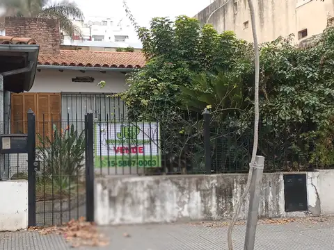 HERMOSO PH EN UNA SOLA PLANTA CON AMPLIOS AMBIENTES Y EXCELENTE UBICACION.