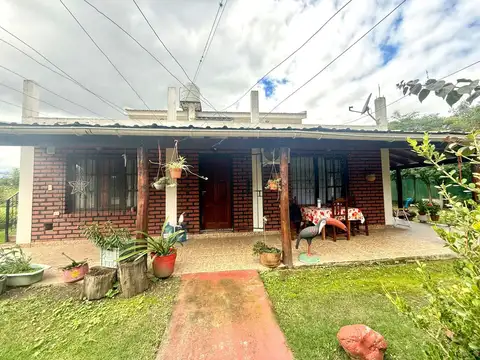 Casa 5 ambientes con 2 baños