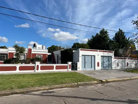 Casa en Venta en Jose Marmol, USD 170.000