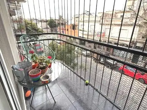 Venta Departamento  2 ambientes en Villa del parque.