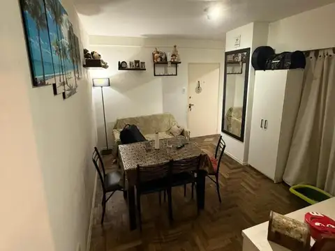 Mitre 3700, Piso 8