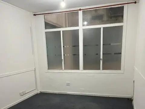 OFICINA C/ 3 DESPACHOS INDEPENDIENTES - ALQUILER MICROCENTRO